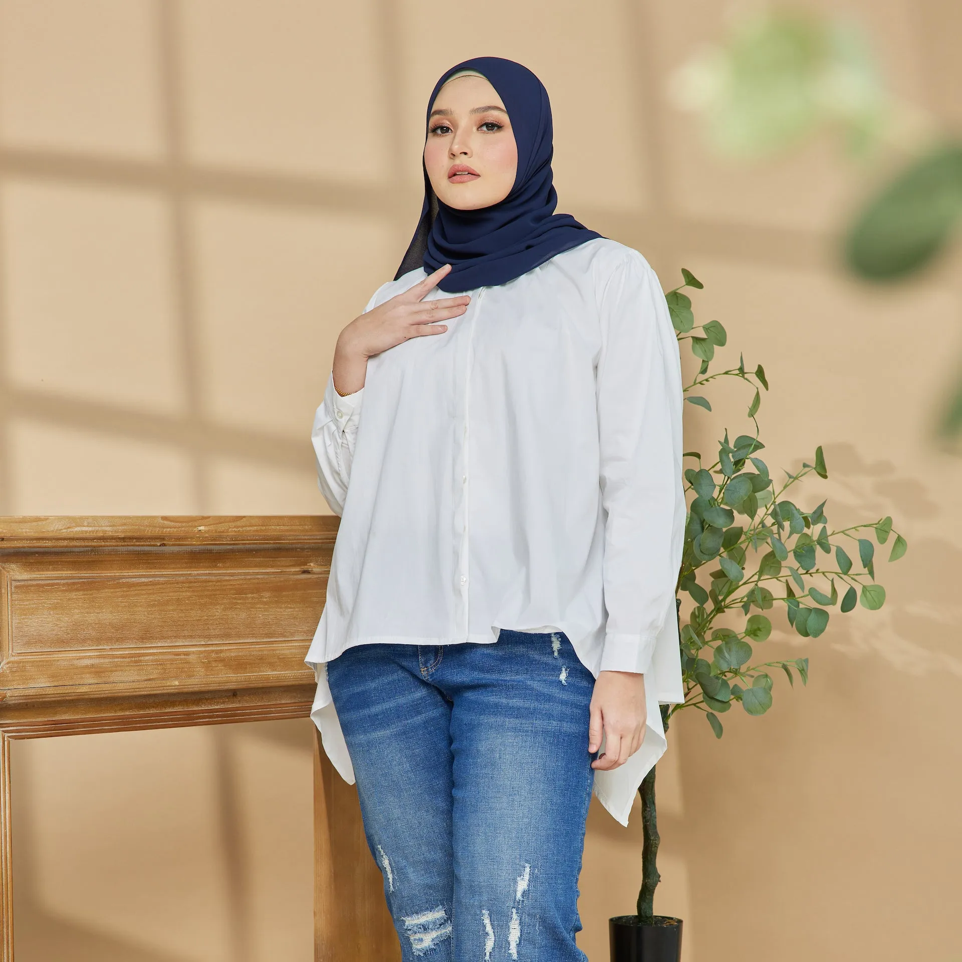 Haydar Batik Blouse - White