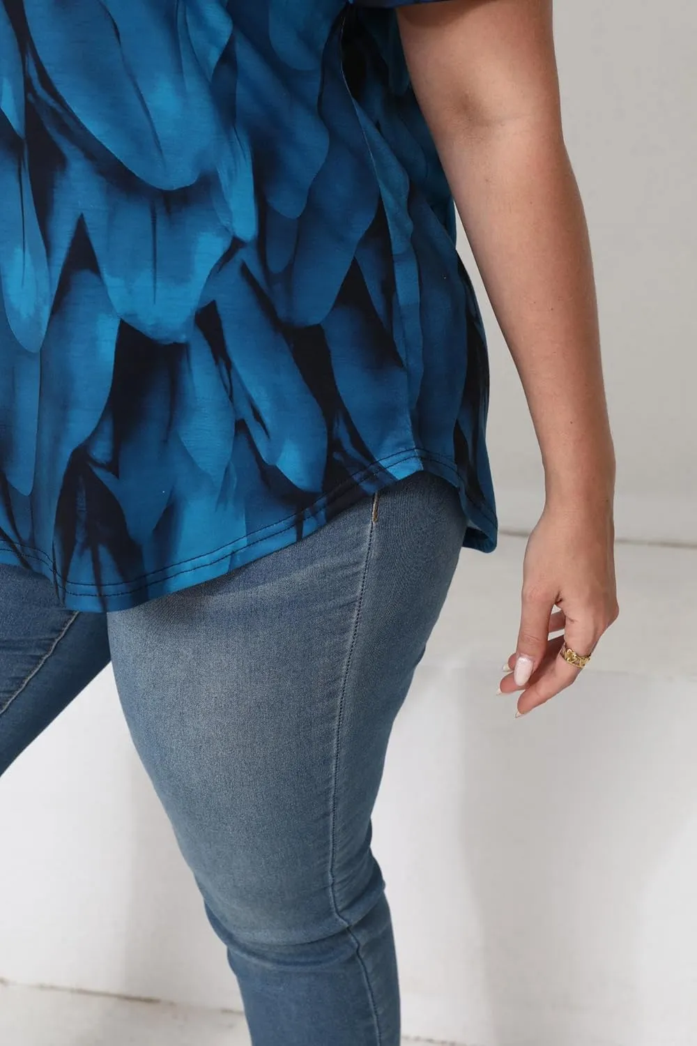 HBEYYTO Womens Plus Size Tops Short Sleeve Pleated T shirts Dressy Casual Scooped Neck Flowy Loose Floral Blouses 1X-5X