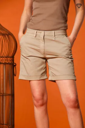 Jaqueline bermuda chino donna in gabardina con borchie slim fit 