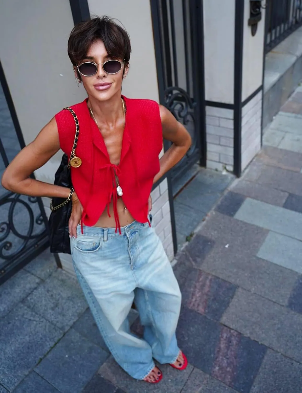 Women's Crochet Sweater Vest Summer Casual Sleeveless Crew Neck Tie Front Knit Vest Top Cardigan